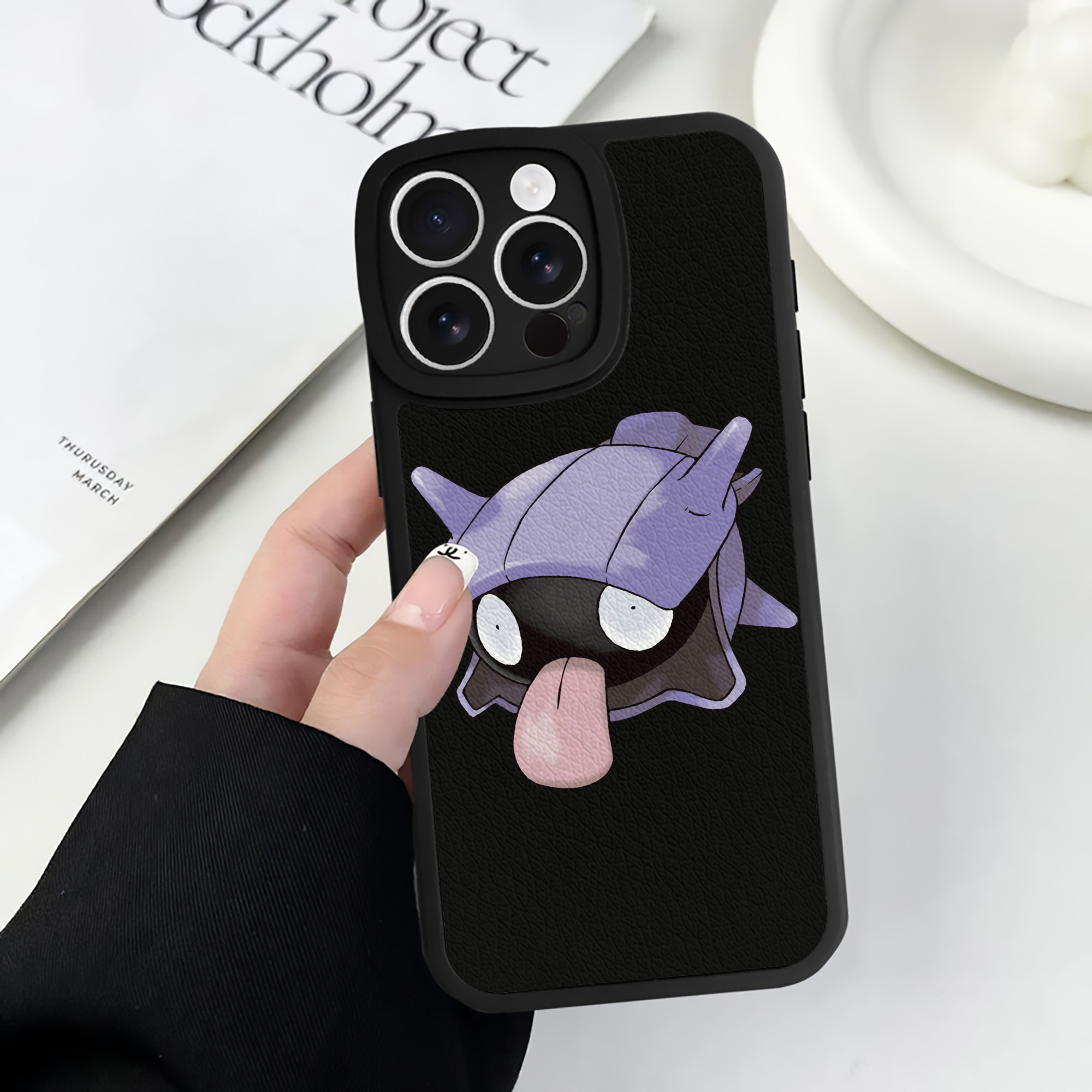 （画像用） ポケットモンスター Pokémon 【iPhone 16シリーズ対応】シリコンスマホケース（レザー調） 材質：シリコン